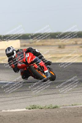 media/Sep-07-2024-Pacific Track Time (Sat) [[9bb89f5e83]]/A group/Phone Wall Paper 1000am/